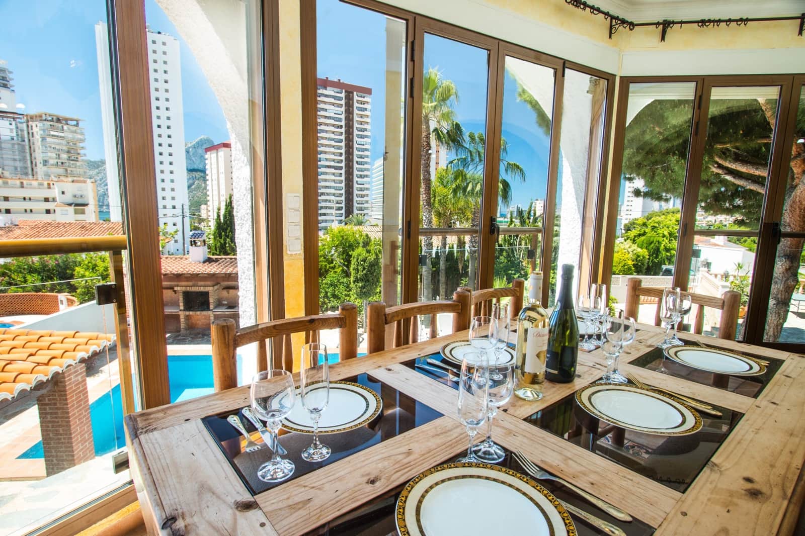 5 bedroom Villa for sale in Calpe / Calp with pool - € 790,000 (Ref: 9528945)