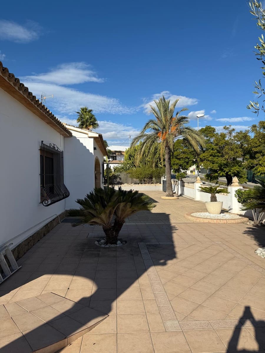 3 soverom Villa til salgs i Calpe / Calp med svømmebasseng - € 850 000 (Ref: 9528954)