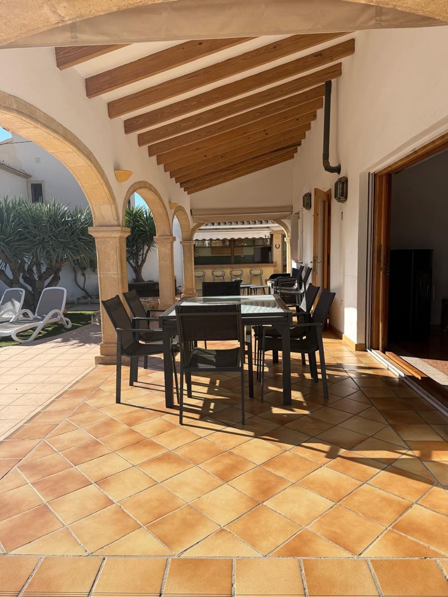 3 soverom Villa til salgs i Calpe / Calp med svømmebasseng - € 850 000 (Ref: 9528954)