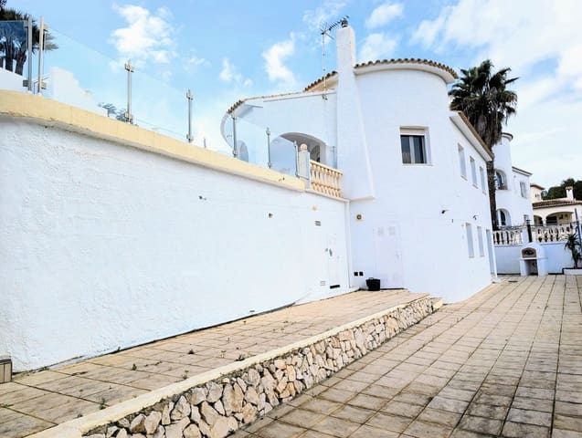 4 soveværelse Villa til salg i Benissa med swimmingpool garage - € 599.500 (Ref: 9552402)