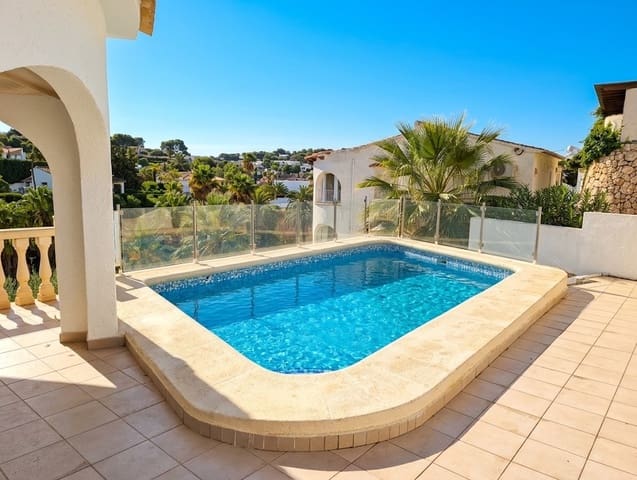 Chalet de 4 habitaciones en Benissa en venta con piscina garaje - 599.500 € (Ref: 9552402)