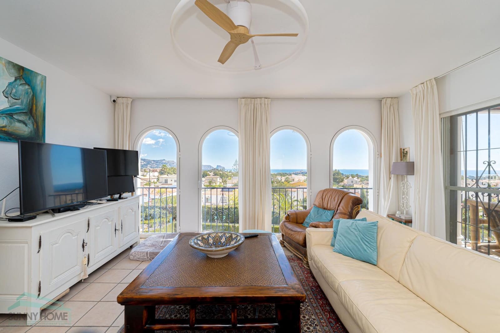 5 bedroom Villa for sale in La Nucia with garage - € 590,000 (Ref: 9558033)