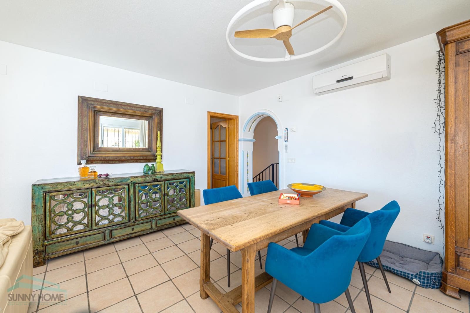 5 bedroom Villa for sale in La Nucia with garage - € 590,000 (Ref: 9558033)