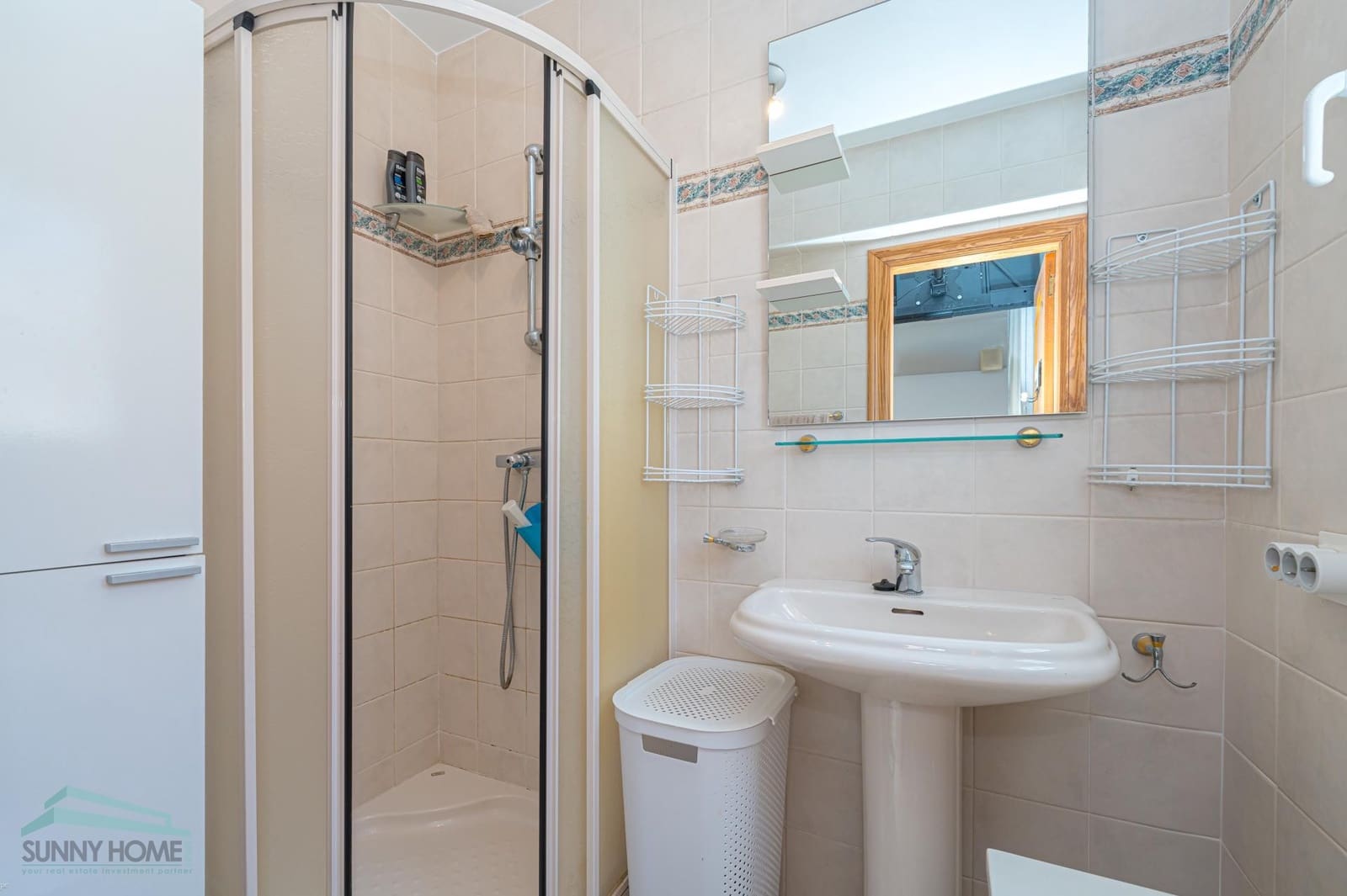 5 bedroom Villa for sale in La Nucia with garage - € 590,000 (Ref: 9558033)