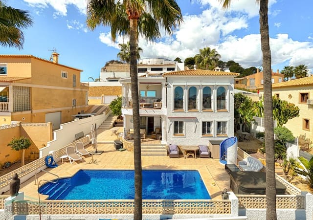 5 soveværelse Villa til salg i La Nucia med garage - € 590.000 (Ref: 9558033)