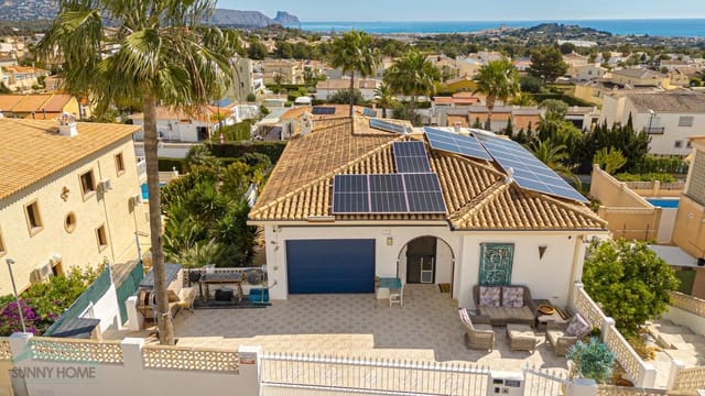 5 soveværelse Villa til salg i La Nucia med garage - € 590.000 (Ref: 9558033)