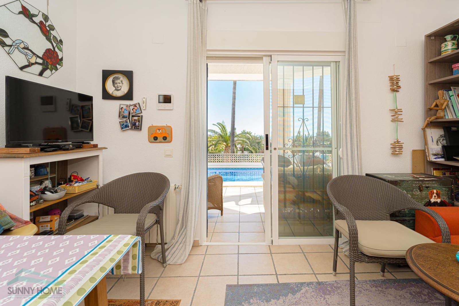 5 bedroom Villa for sale in La Nucia with garage - € 590,000 (Ref: 9558033)