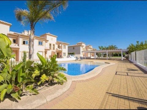 4 makuuhuone Huvila myytävänä paikassa Calpe / Calp mukana uima-altaan - 635 000 € (Ref: 9578979)