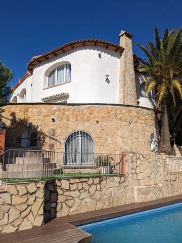 6 soveværelse Villa til salg i Calpe / Calp med swimmingpool - € 845.000 (Ref: 9578980)