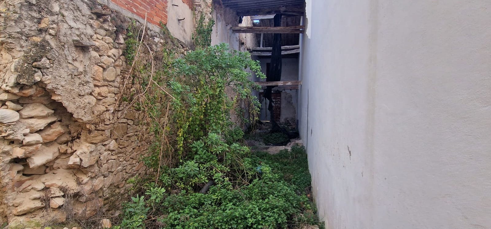 Mark till salu i Benissa - 69 000 € (Ref: 9596780)