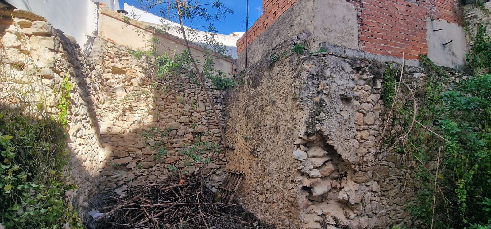 Mark till salu i Benissa - 69 000 € (Ref: 9596780)