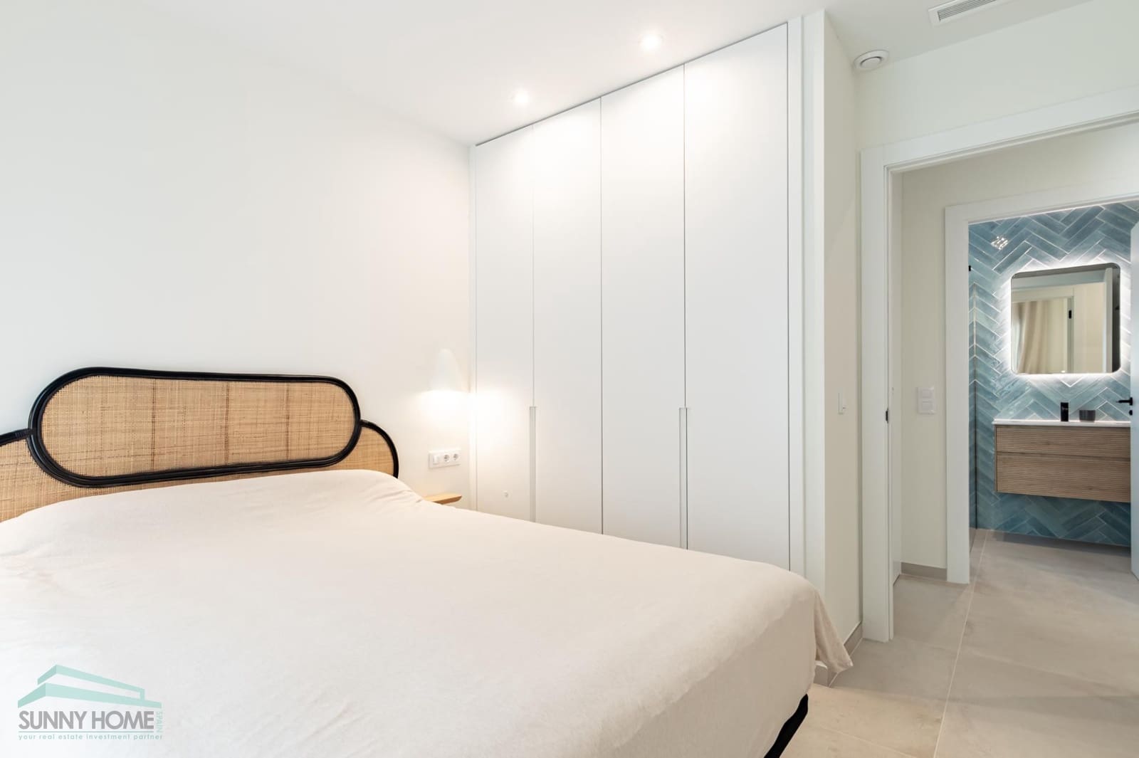 3 bedroom Villa for sale in Benissa - € 1,095,000 (Ref: 9596783)