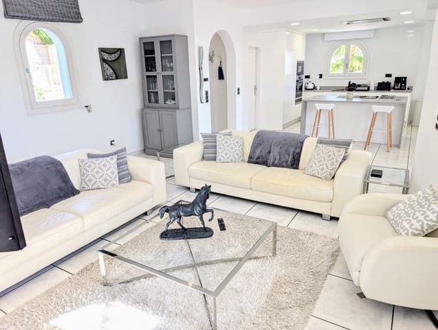 3 makuuhuone Huvila myytävänä paikassa Moraira, Teulada-Moraira mukana uima-altaan 
autotalli - 1 100 000 € (Ref: 9618154)