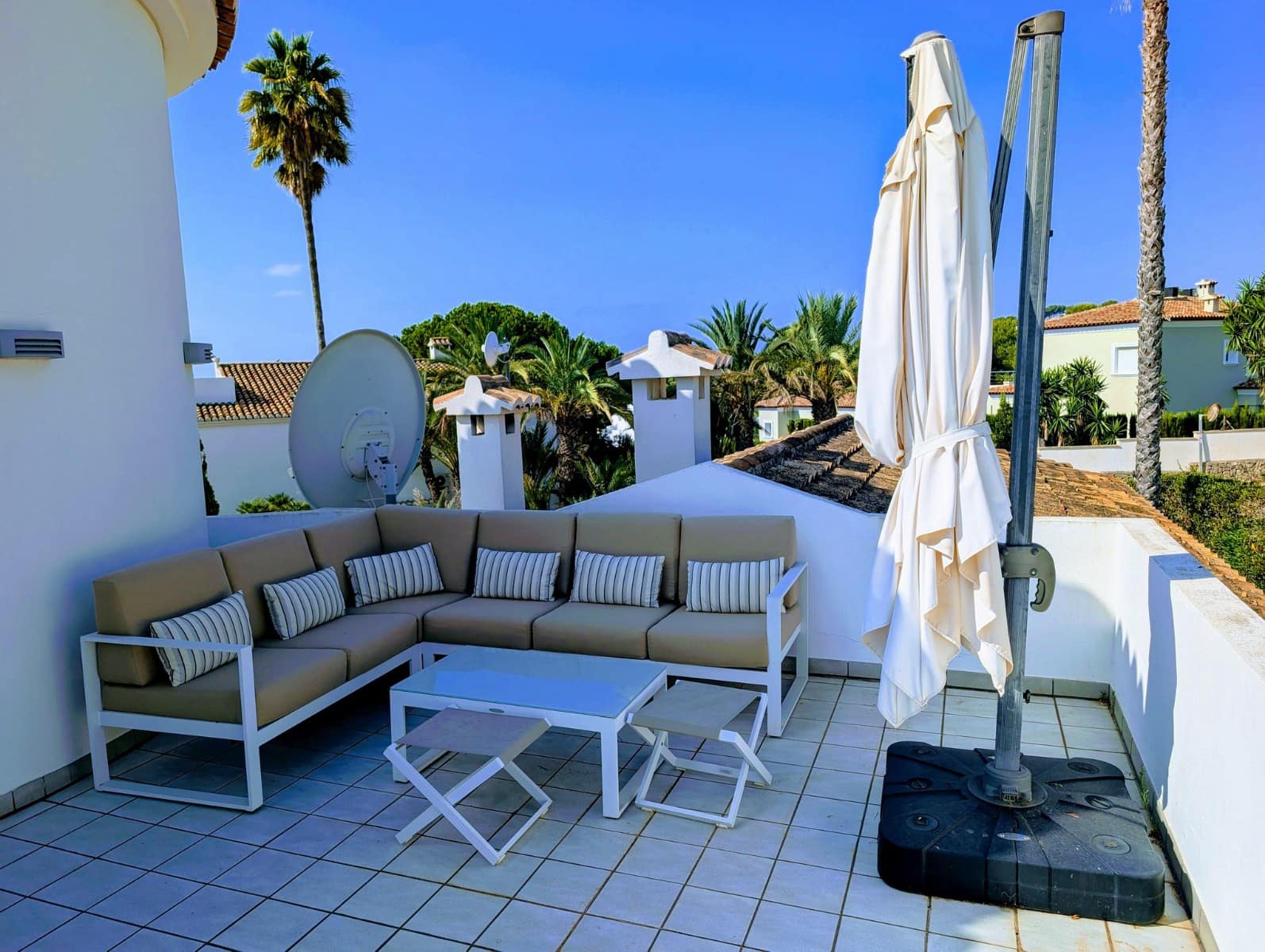3 soverom Villa til salgs i Moraira med svømmebasseng garasje - € 1 100 000 (Ref: 9618154)