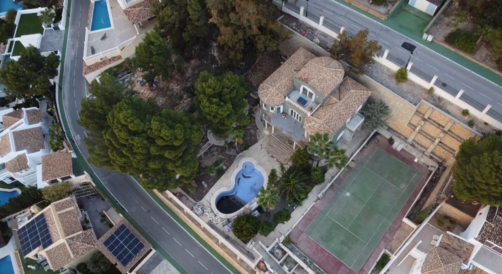 5 soveværelse Villa til salg i Altea med swimmingpool - € 1.400.000 (Ref: 9618156)