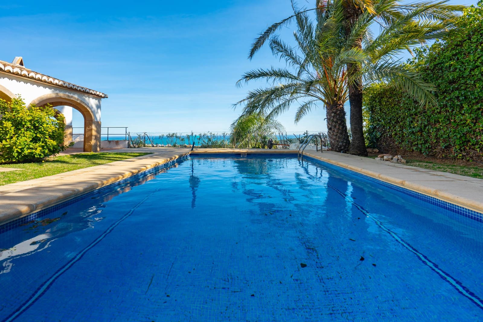 4 bedroom Villa for sale in Javea / Xabia with pool garage - € 1,550,000 (Ref: 9618157)