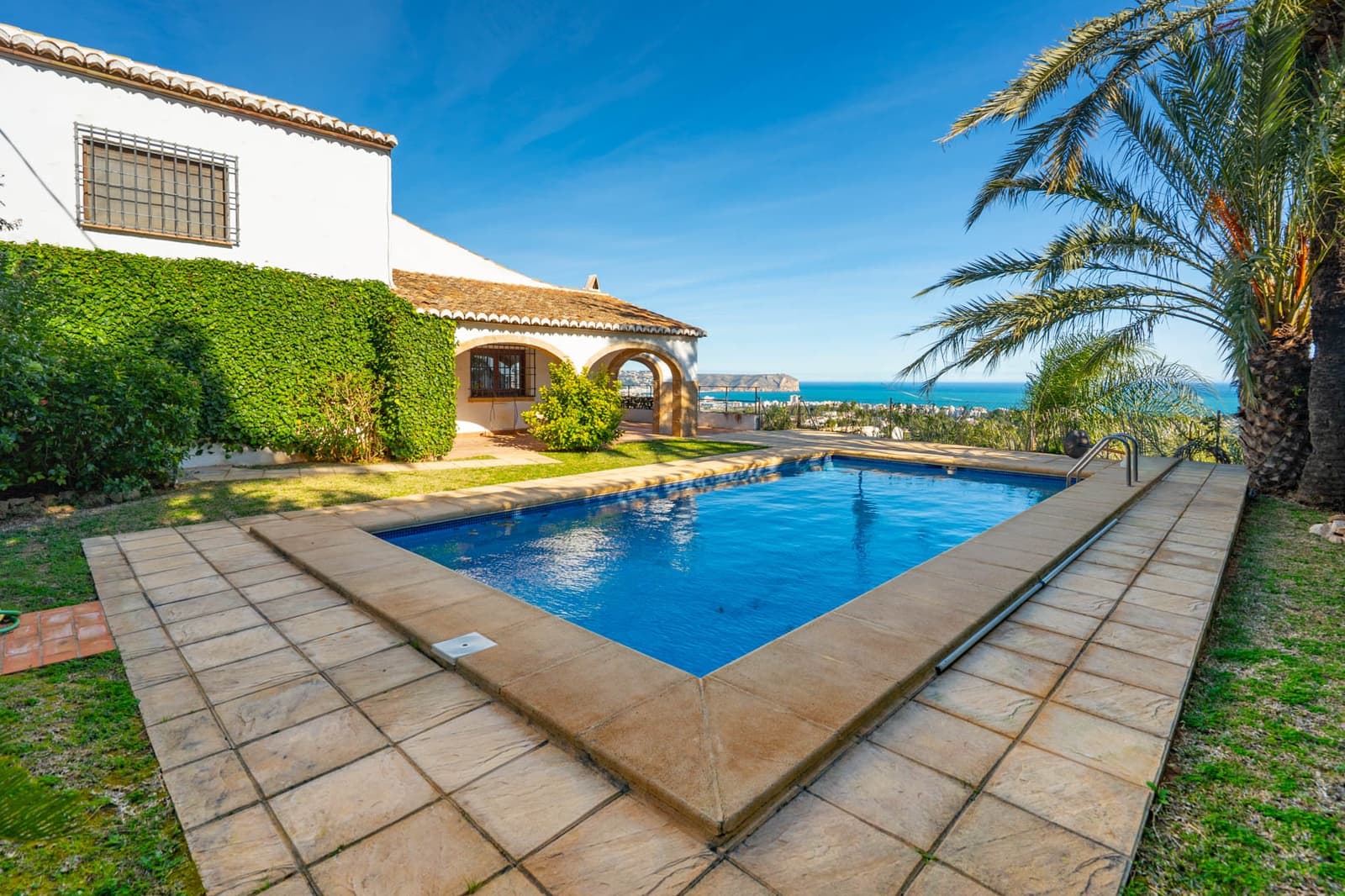 4 bedroom Villa for sale in Javea / Xabia with pool garage - € 1,550,000 (Ref: 9618157)