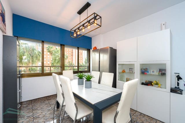 2 quarto Apartamento para venda em Benidorm com piscina - 220 000 € (Ref: 9641389)