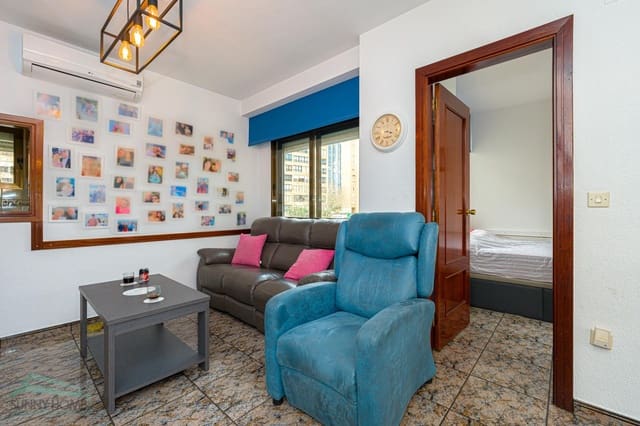 2 quarto Apartamento para venda em Benidorm com piscina - 220 000 € (Ref: 9641389)