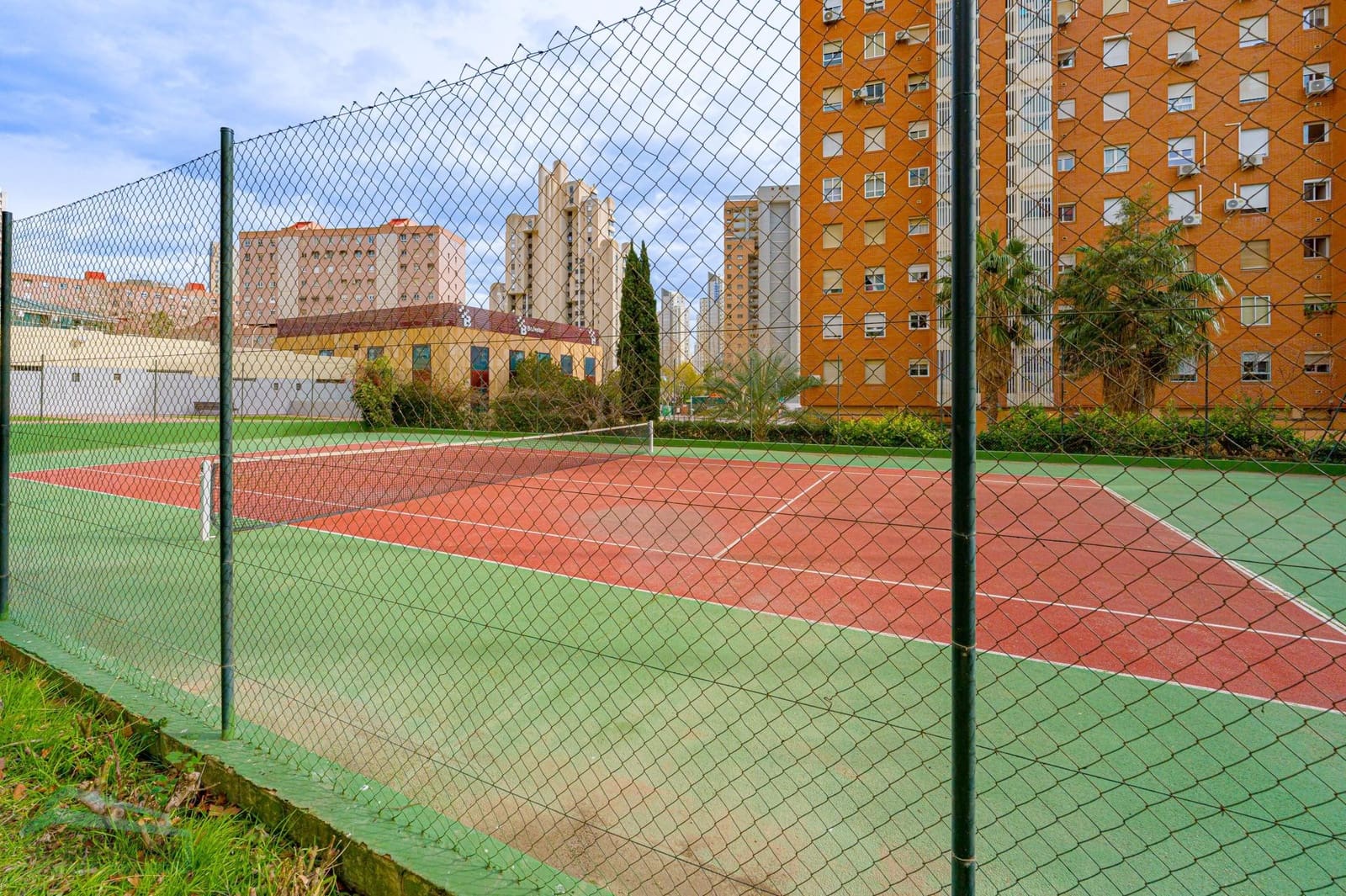 2 quarto Apartamento para venda em Benidorm com piscina - 220 000 € (Ref: 9641389)