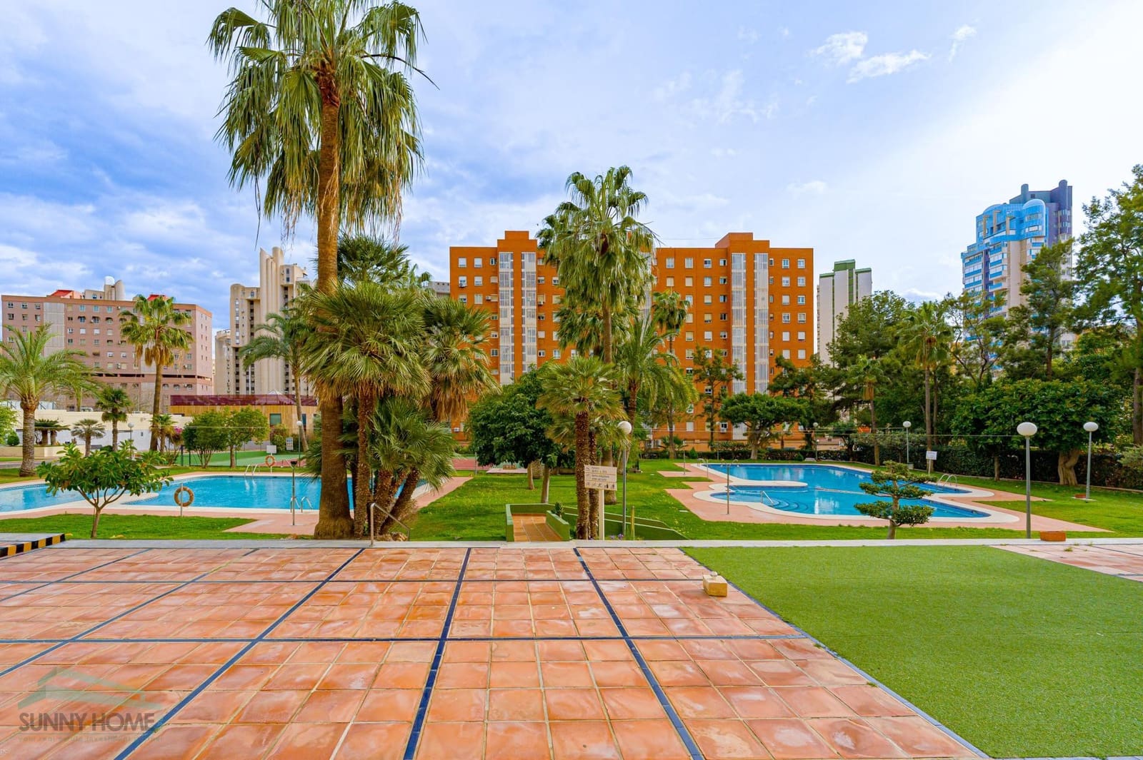2 quarto Apartamento para venda em Benidorm com piscina - 220 000 € (Ref: 9641389)