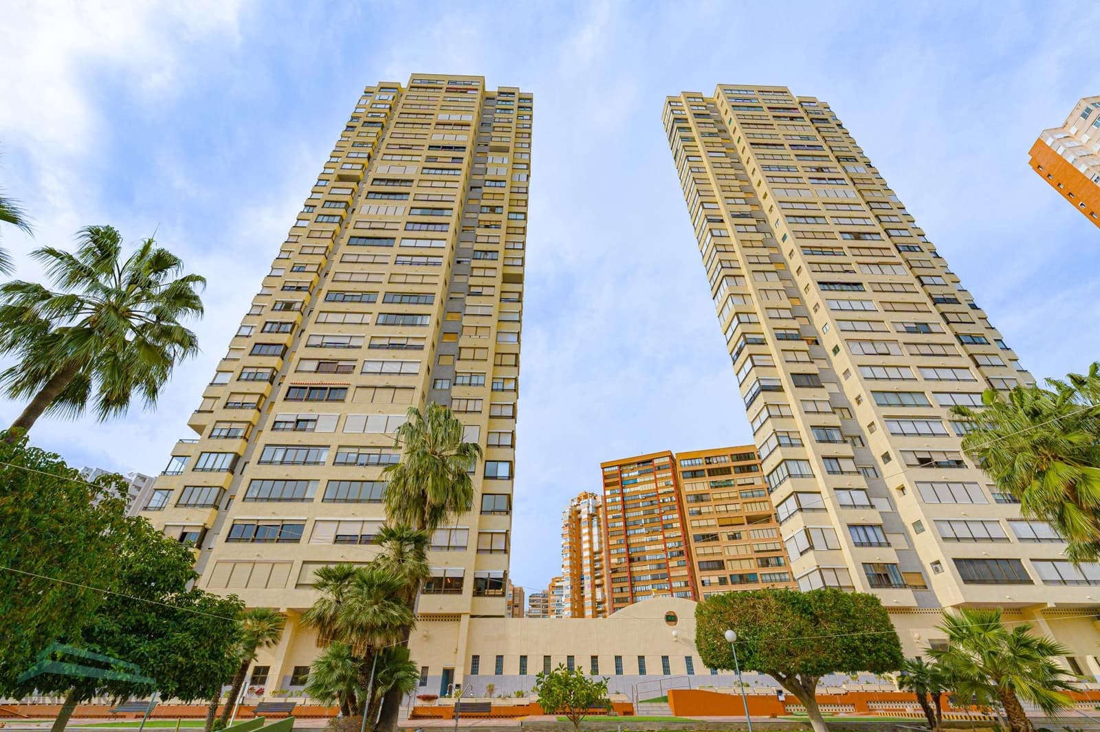 2 quarto Apartamento para venda em Benidorm com piscina - 220 000 € (Ref: 9641389)