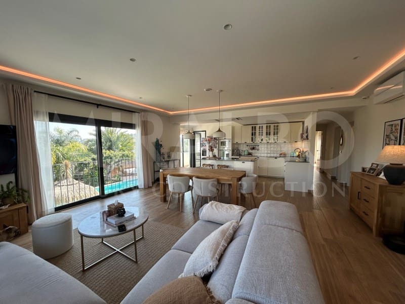 4 chambre Villa/Maison à vendre à Javea / Xabia avec piscine - 1 500 000 € (Ref: 9656591)