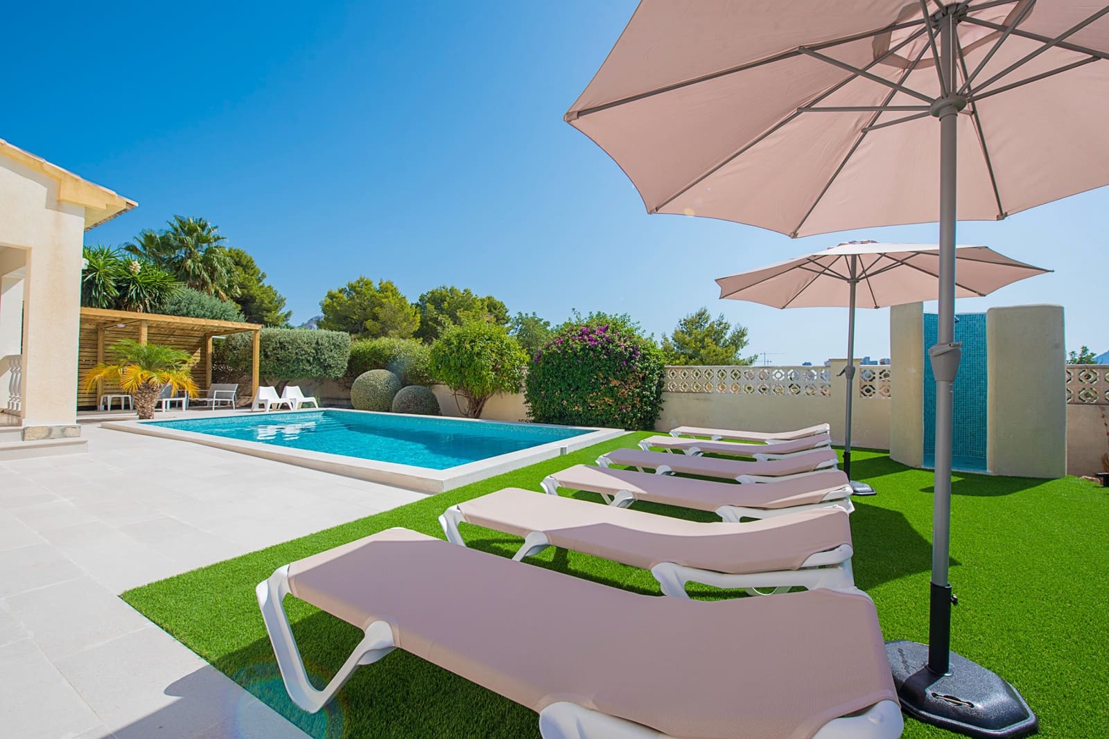 5 slaapkamer Villa te koop in Calpe / Calp met zwembad - € 585.000 (Ref: 9656592)