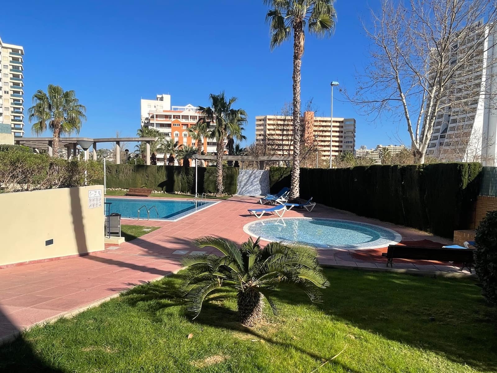 Apartamento de 2 habitaciones en Calpe / Calp en venta con piscina - 519.000 € (Ref: 9677768)