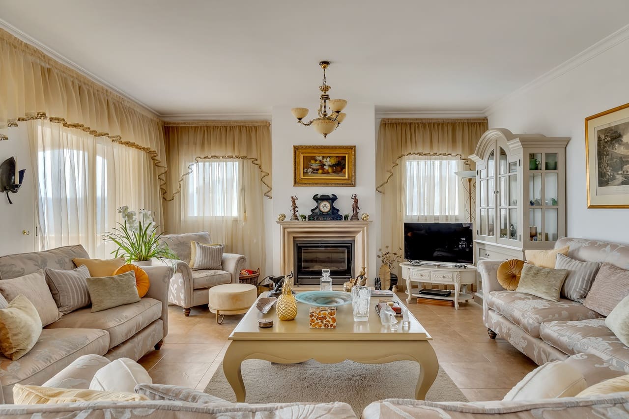 5 quarto Moradia para venda em Denia com piscina - 690 000 € (Ref: 9677931)