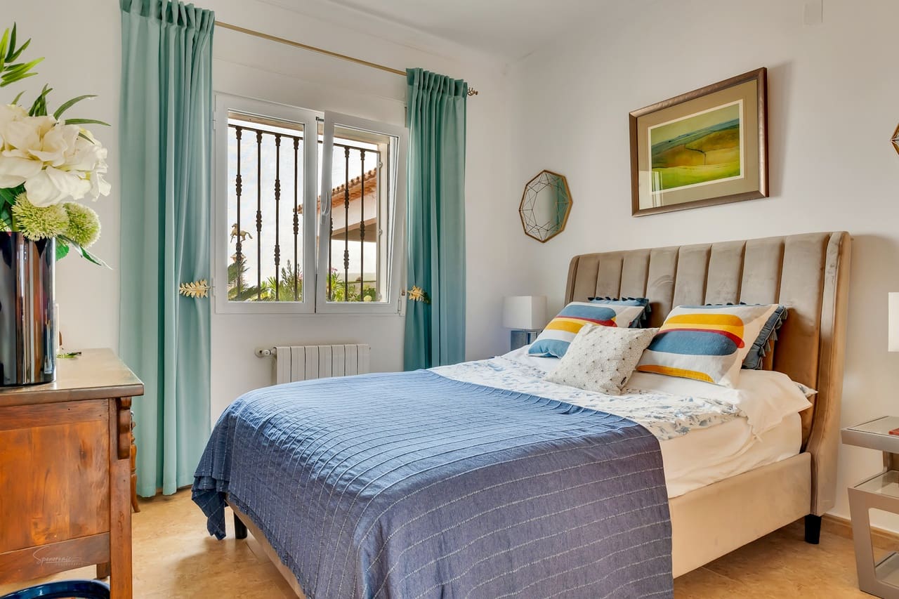 5 quarto Moradia para venda em Denia com piscina - 690 000 € (Ref: 9677931)