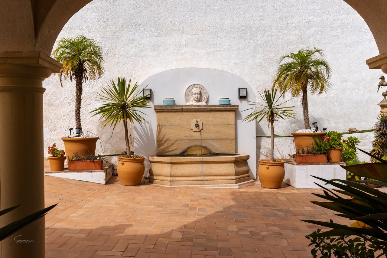 5 quarto Moradia para venda em Denia com piscina - 690 000 € (Ref: 9677931)