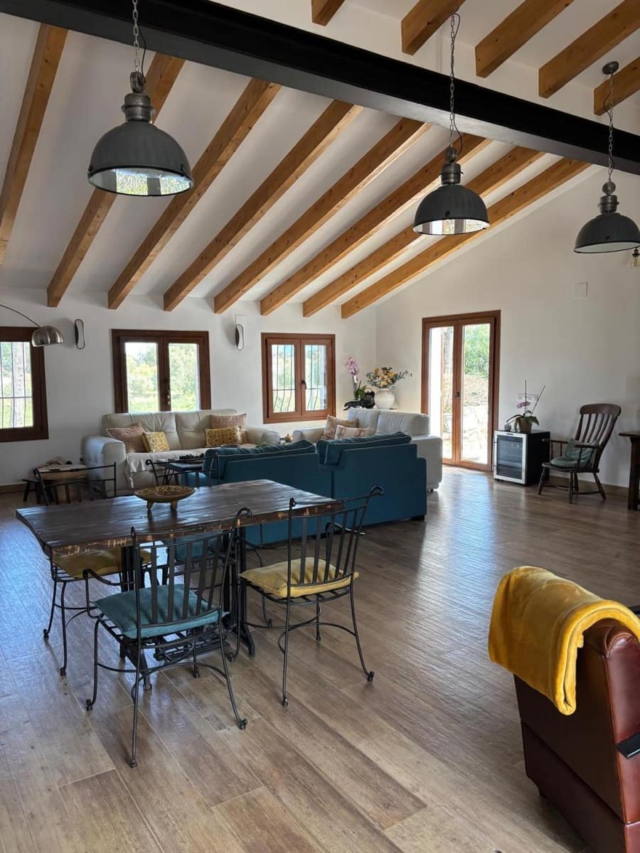 5 makuuhuone Maalaistalo myytävänä paikassa Alfaz del Pi / L'Alfas del Pi mukana 
autotalli - 1 495 000 € (Ref: 9699888)