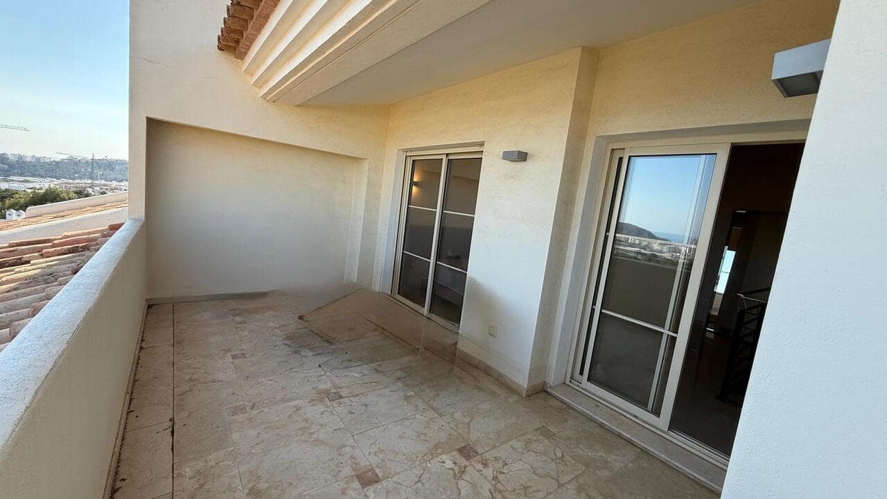 3 bedroom Apartment for sale in Finestrat with pool - € 450,000 (Ref: 9778476)