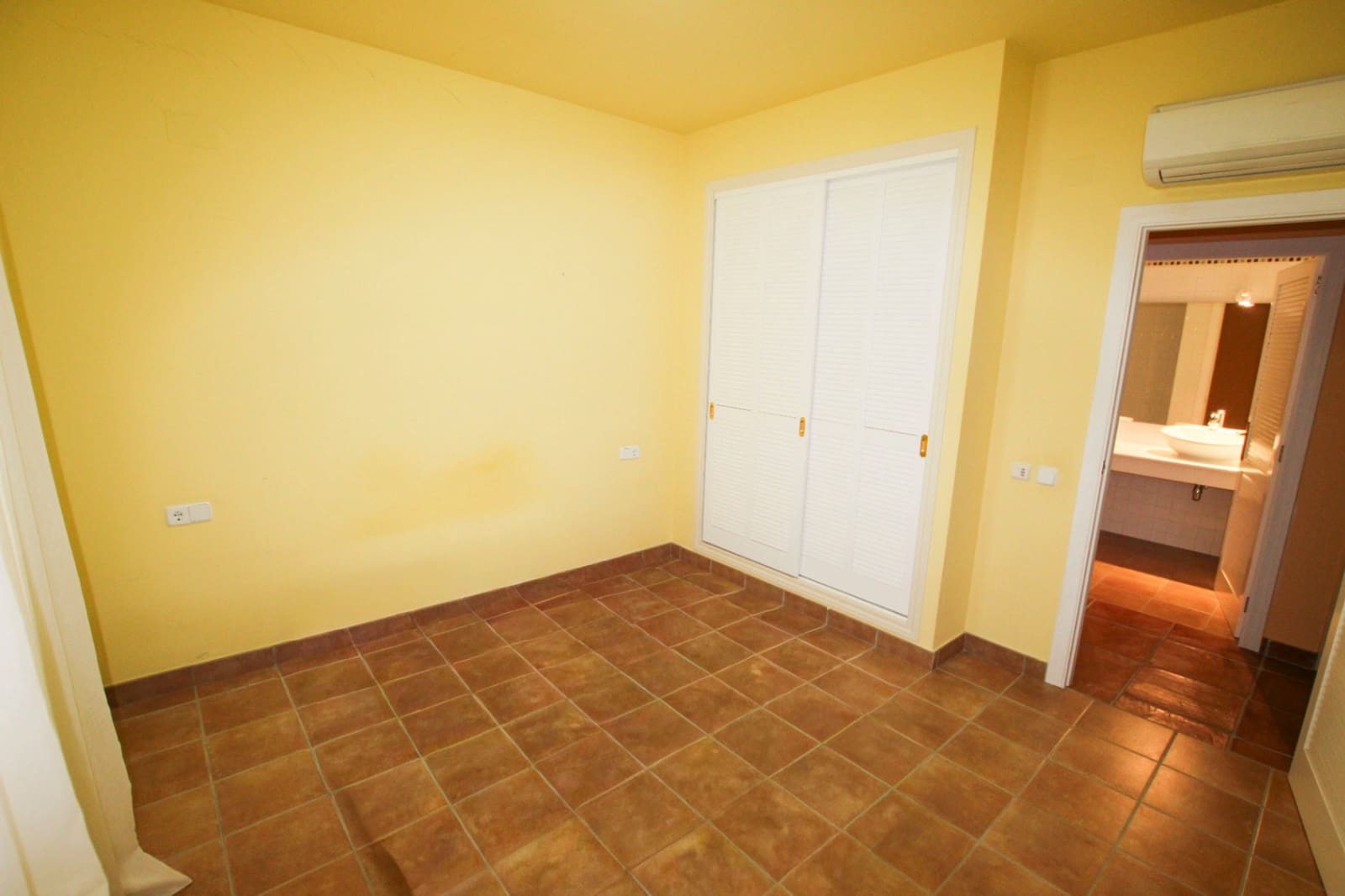 4 bedroom Villa for sale in Altea with pool garage - € 849,000 (Ref: 9778477)