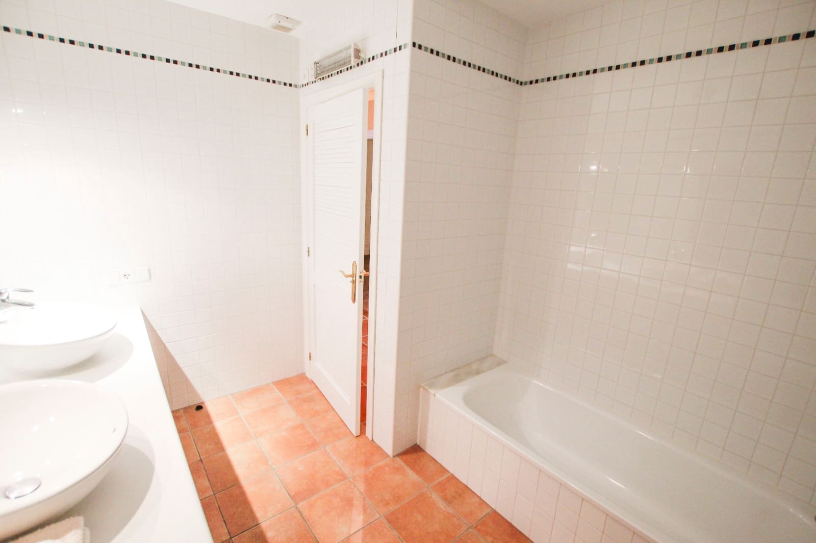 4 bedroom Villa for sale in Altea with pool garage - € 849,000 (Ref: 9778477)