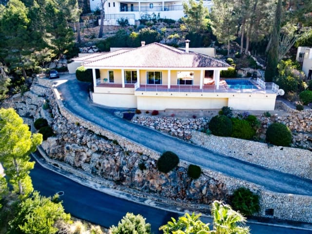 4 Zimmer Villa zu verkaufen in Altea mit Pool Garage - 849.000 € (Ref: 9778477)