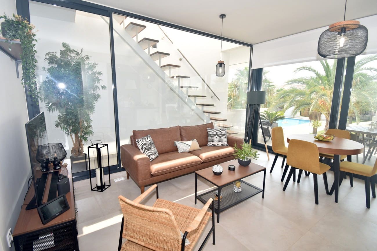 2 soverom Leilighet til salgs i Mar de Cristal med svømmebasseng - € 269 000 (Ref: 9778478)