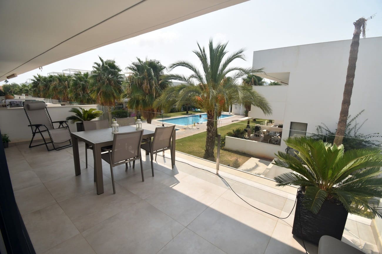 2 soverom Leilighet til salgs i Mar de Cristal med svømmebasseng - € 269 000 (Ref: 9778478)