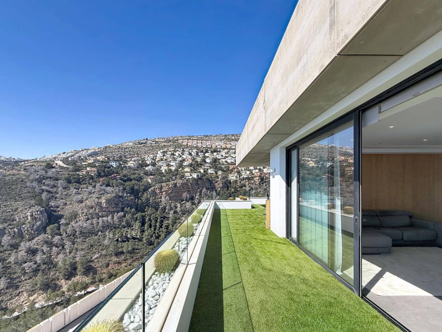 Apartamento de 3 habitaciones en Benitachell / Benitatxell en venta con piscina garaje - 825.000 € (Ref: 9802531)