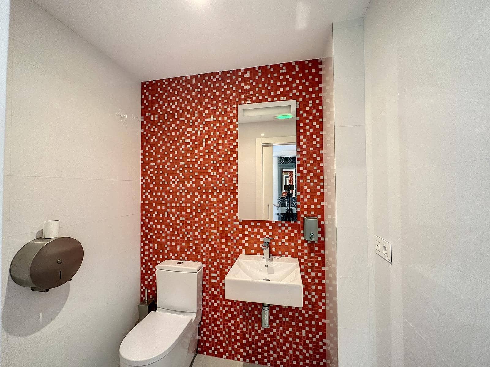 Apartamento de 3 habitaciones en Benitachell / Benitatxell en venta con piscina garaje - 825.000 € (Ref: 9802531)