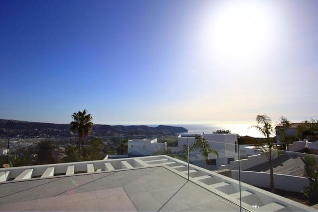 Chalet de 3 habitaciones en Moraira, Teulada-Moraira en venta con piscina - 2.250.000 € (Ref: 9813542)