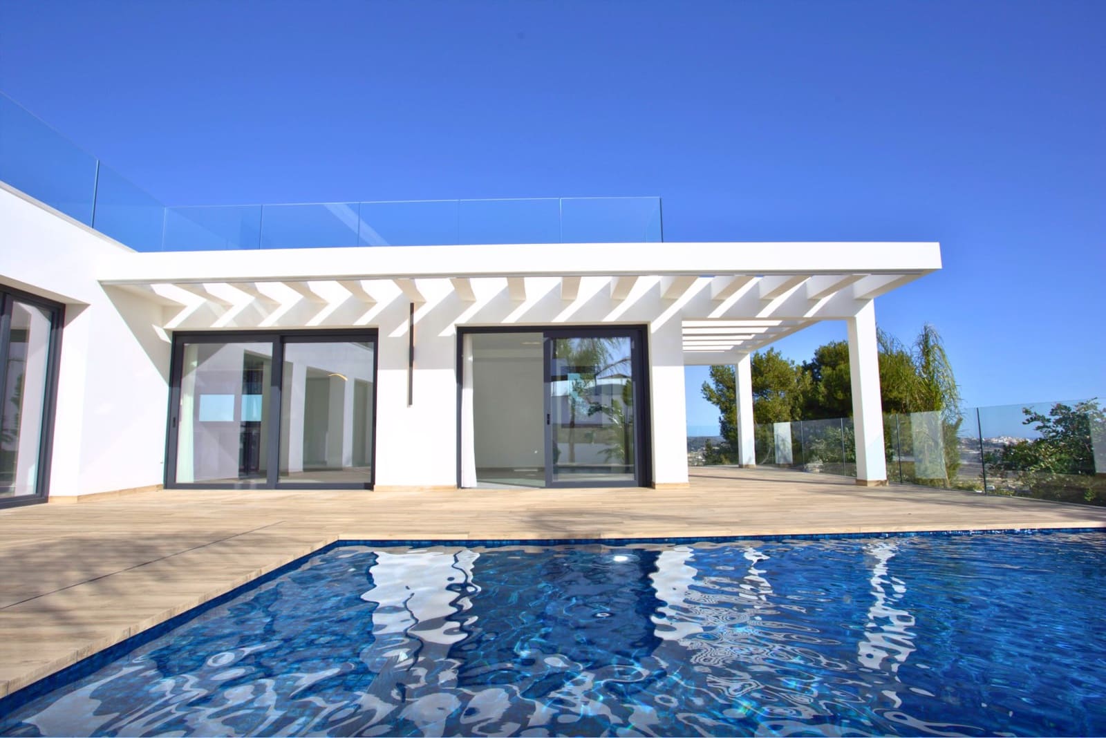 Chalet de 3 habitaciones en Moraira en venta con piscina - 2.250.000 € (Ref: 9813542)