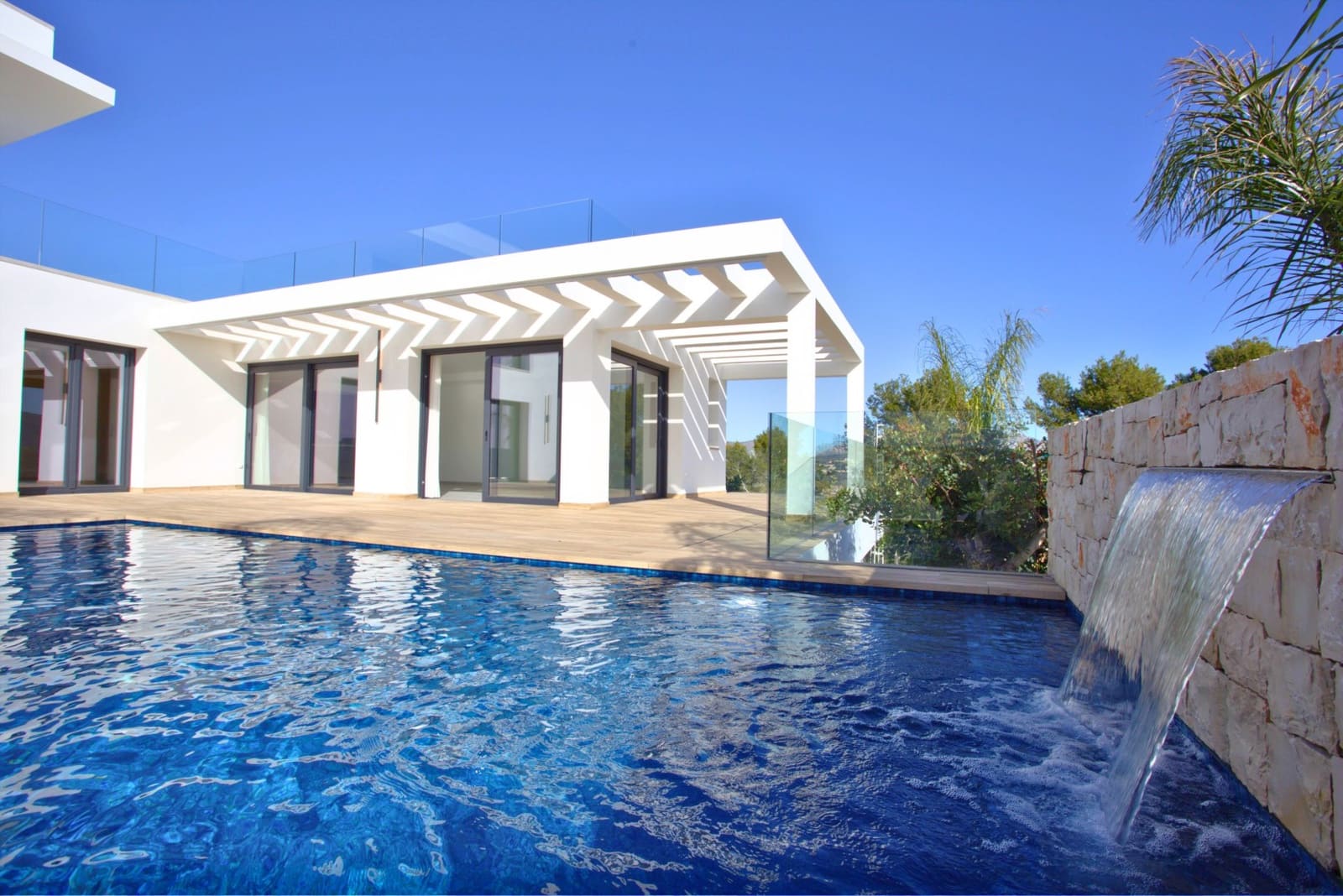 Chalet de 3 habitaciones en Moraira en venta con piscina - 2.250.000 € (Ref: 9813542)