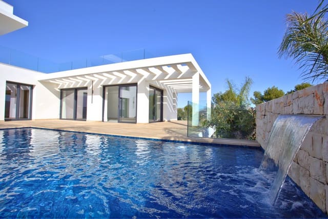 Chalet de 3 habitaciones en Moraira, Teulada-Moraira en venta con piscina - 2.250.000 € (Ref: 9813542)