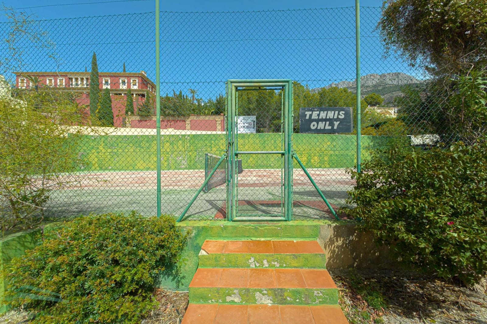 3 bedroom Apartment for sale in Altea with pool garage - € 495,000 (Ref: 9844782)