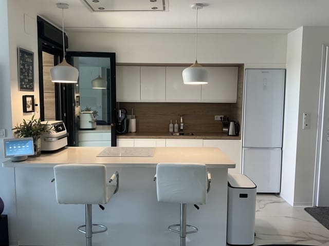3 slaapkamer Villa te koop in Finestrat met zwembad - € 849.000 (Ref: 9854648)