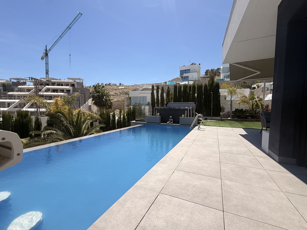 3 bedroom Villa for sale in Finestrat with pool - € 849,000 (Ref: 9854648)