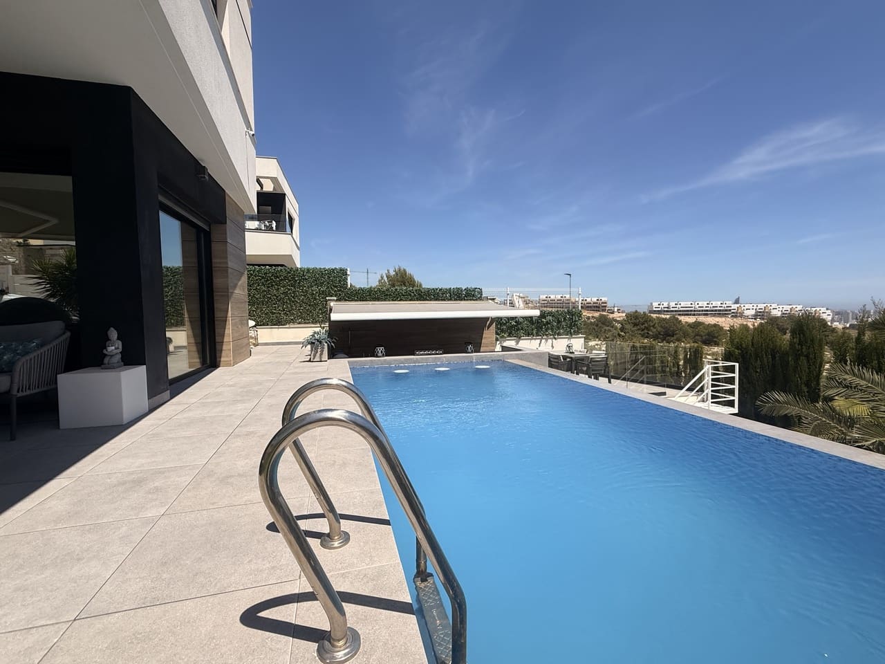 3 bedroom Villa for sale in Finestrat with pool - € 849,000 (Ref: 9854648)