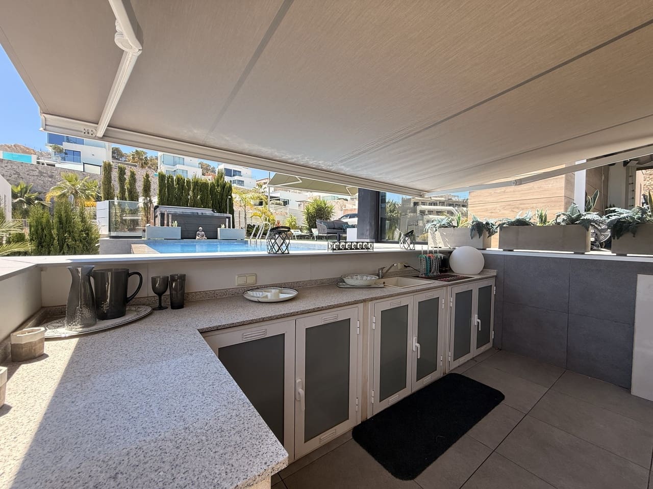 3 bedroom Villa for sale in Finestrat with pool - € 849,000 (Ref: 9854648)